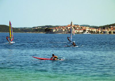 pohled_z_more_na_Korculu